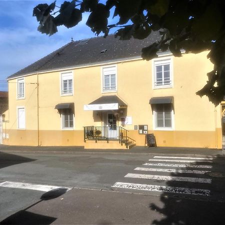 Le 120 - Groupe Logis Hotels - Ex Auberge La Terrasse La Chataigneraie  Luaran gambar