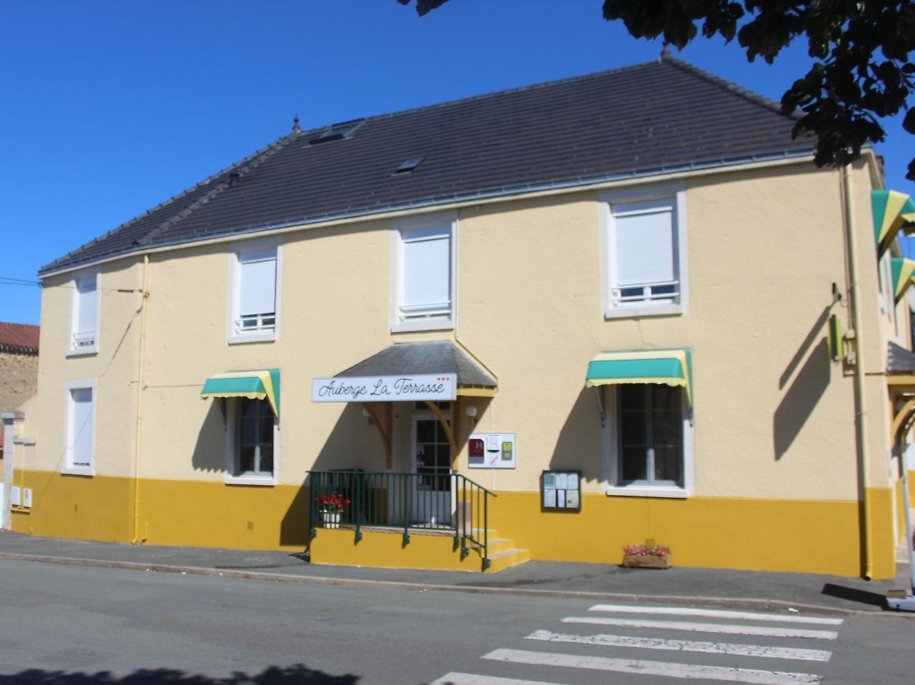 Le 120 - Groupe Logis Hotels - Ex Auberge La Terrasse La Chataigneraie  Luaran gambar