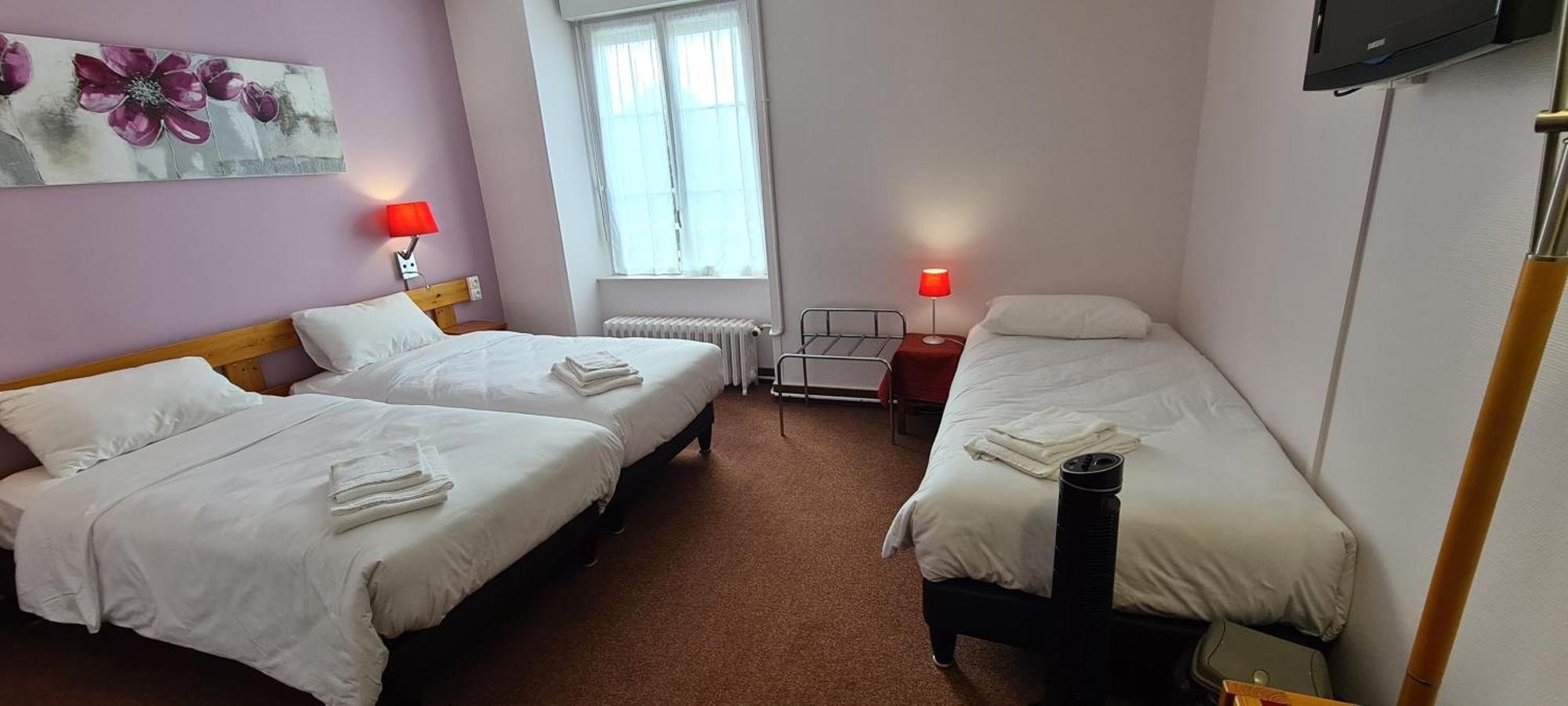 Le 120 - Groupe Logis Hotels - Ex Auberge La Terrasse La Chataigneraie  Luaran gambar