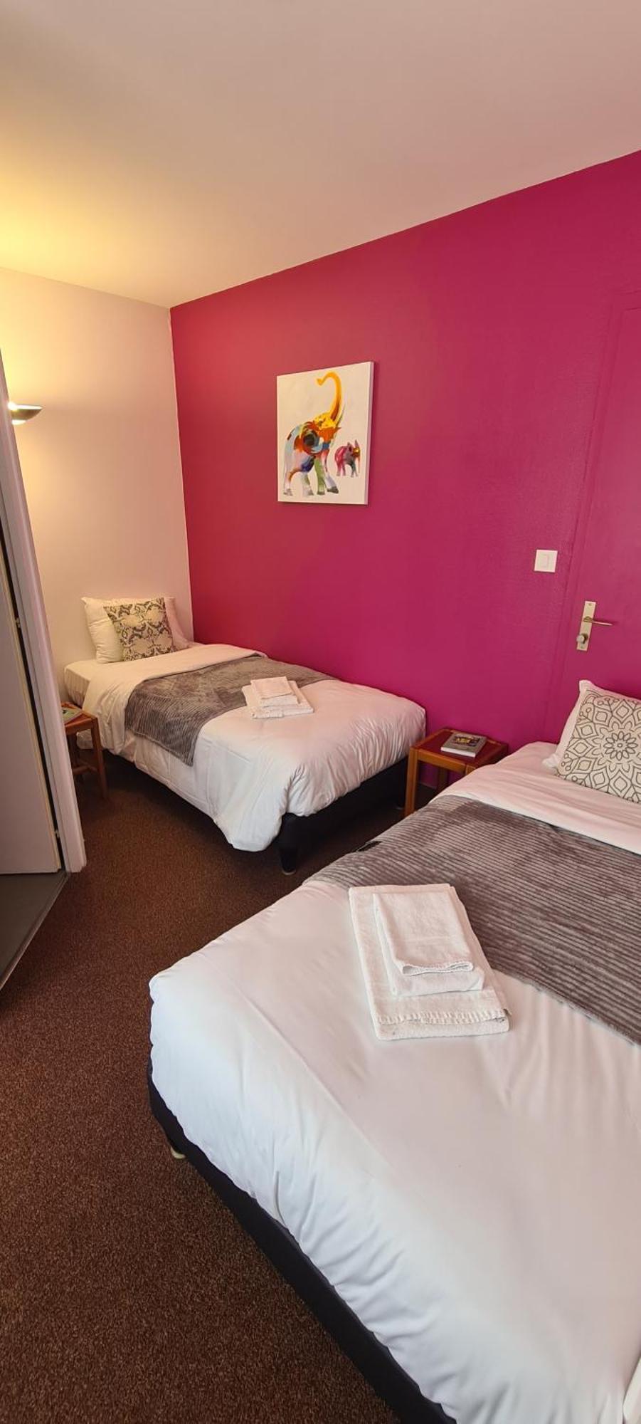 Le 120 - Groupe Logis Hotels - Ex Auberge La Terrasse La Chataigneraie  Luaran gambar