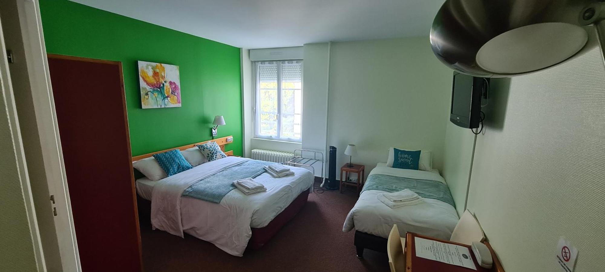 Le 120 - Groupe Logis Hotels - Ex Auberge La Terrasse La Chataigneraie  Luaran gambar